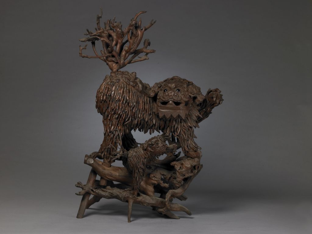 图片[1]-Natural wood carving female lion-China Archive